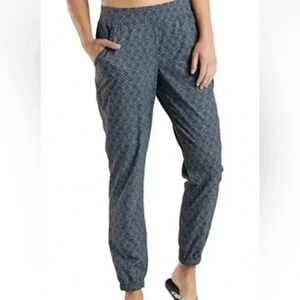 Title Nine Gray Patterned Women's Pants
